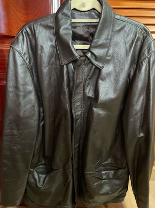 Chaqueta de piel marrón