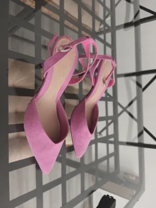 Zapatos de tacón rosa