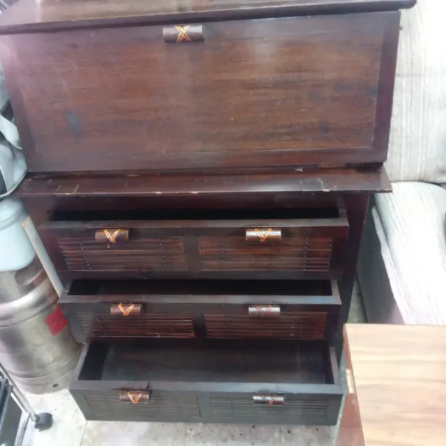 Mueble antiguo madera y bambú