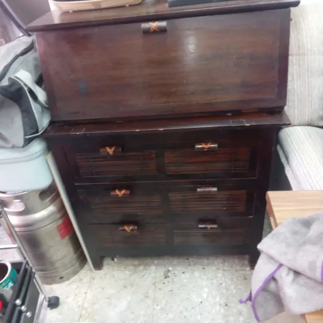 Mueble antiguo madera y bambú