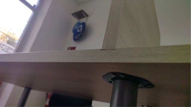 Mesa Coworking con separador madera