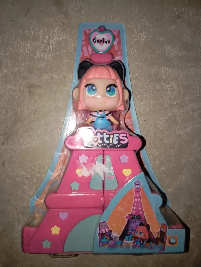 Muñeca Troties Sophie con Torre