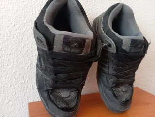 Zapatillas Globe Negras y Grises