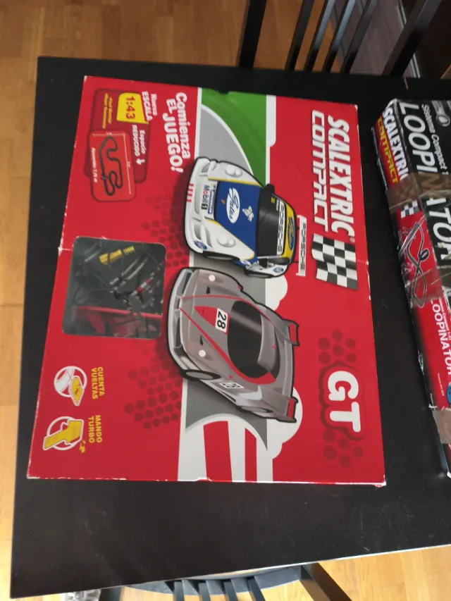 Scalextric Compact Loopinator GT