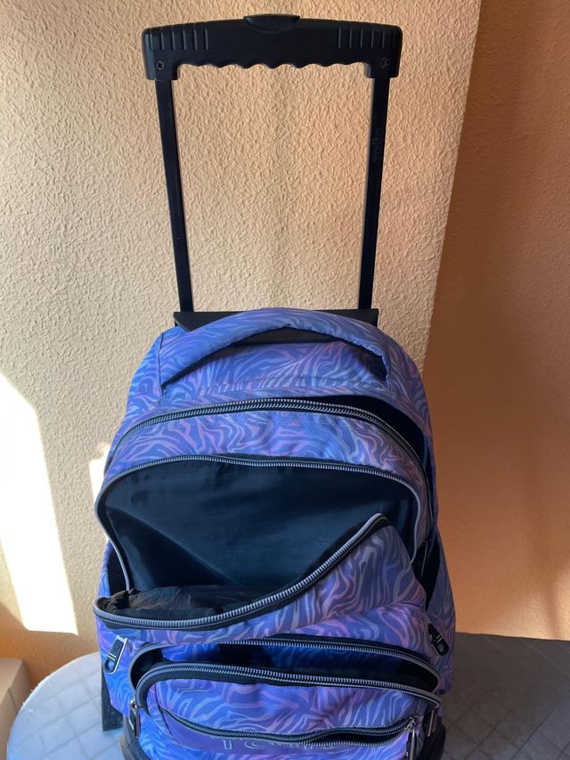 Mochila Totto con ruedas y estampado cebra