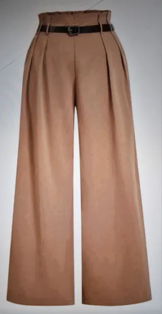 Pantalón ancho beige con cinturón