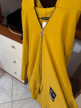 Blusa con zip e cappuccio taglia unica