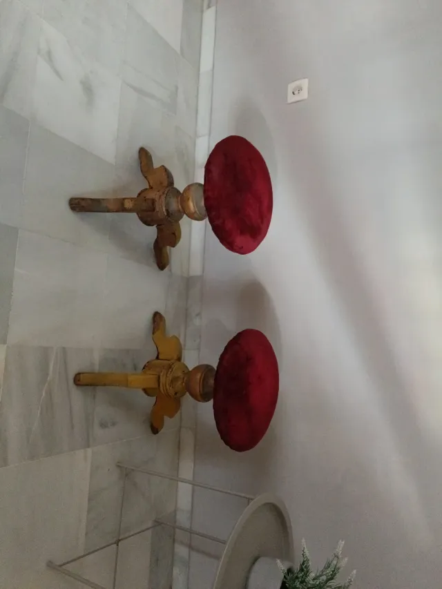 Taburete vintage terciopelo y madera