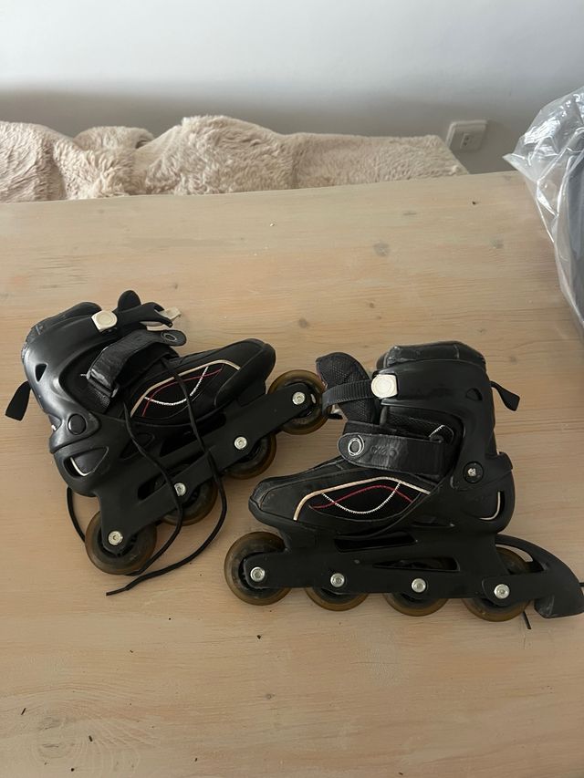 Patines en línea negros