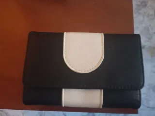Cartera monedero negro y beige
