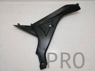 Chapa Bajo asiento Dch. Suzuki GSX-R