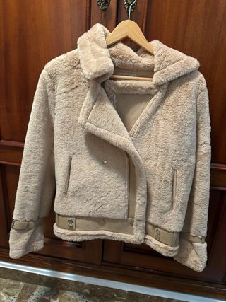 Chaqueta pelo beige