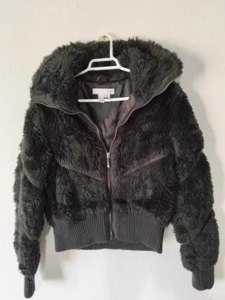 Chaqueta verde militar peluda