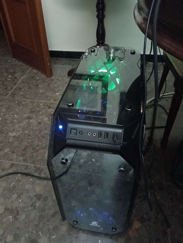 PC gaming (perfecto para 1080p) precio negociable