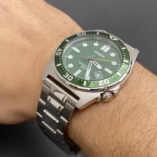 Casio MTD-135D-3AV Reloj Verde y Plateado