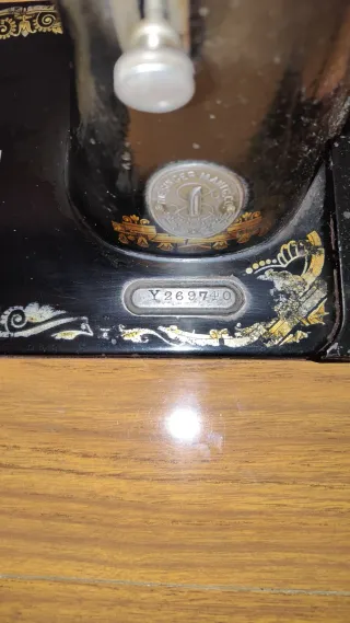 Máquina de coser Singer antigua