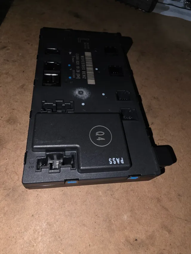 Módulo Puerta Mercedes CLK