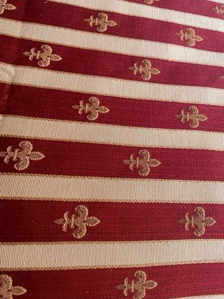 Copriletto e centri con gigli dorati anche natanat