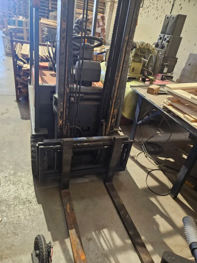 Carretilla elevadora Toyota 220W