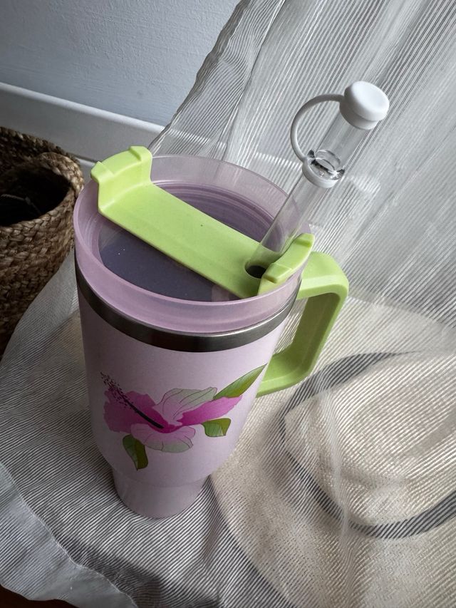 Vaso Tiger 1.2L con tapa y cañita