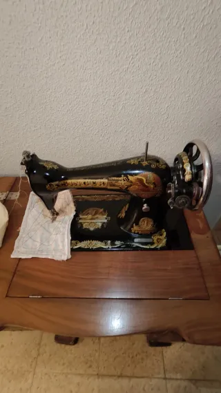 Máquina de coser Singer antigua
