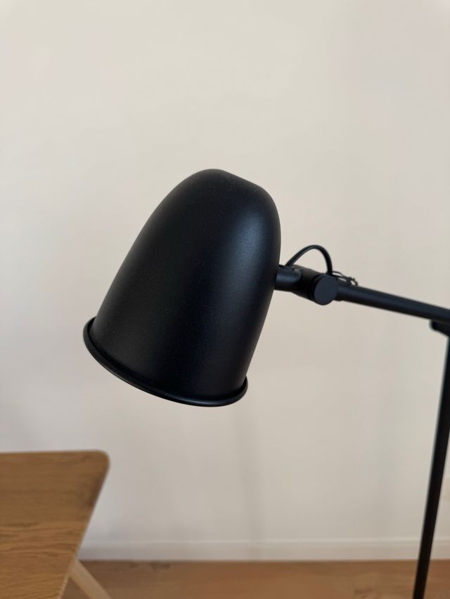 Lámpara de pie Skurup Ikea Negra