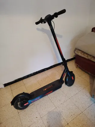 Patinete Eléctrico Red Bull Racing