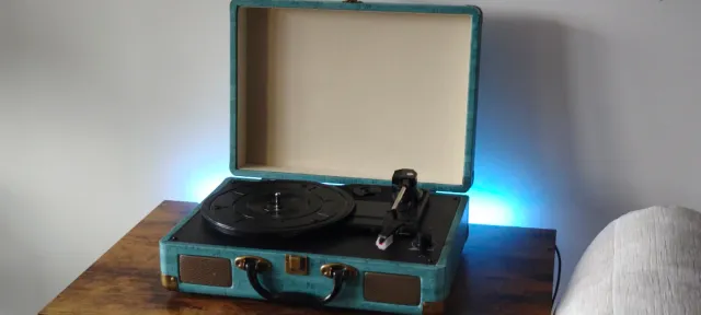Giradischi portatile in valigia in vinile vintage