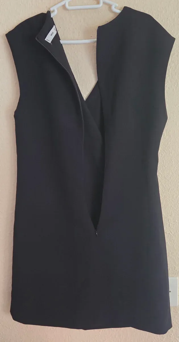 Vestido Negro de Mango