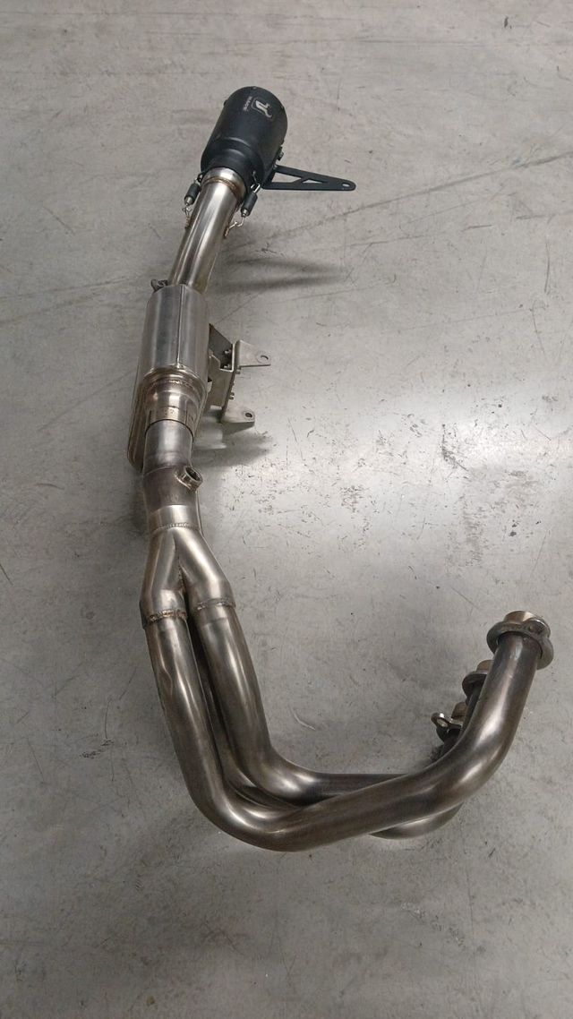 ESCAPE YAMAHA MT-09 IXRACE