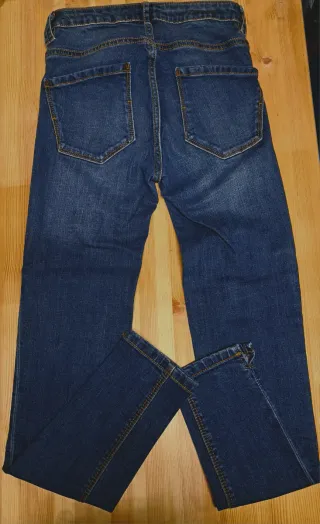 Lote 2 Pantalones vaqueros Pull&Bear, 1 negro 1 a