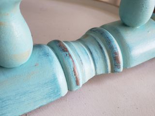 Perchero antiguo de madera azul