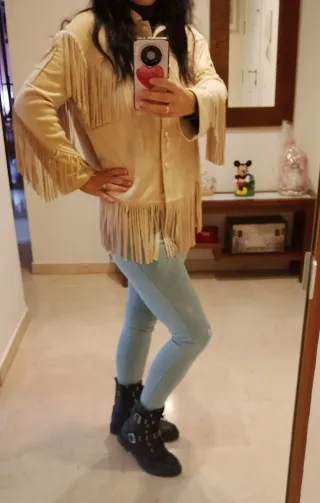 Chaqueta de ante con flecos