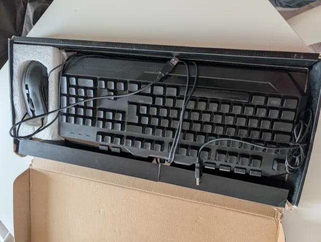 Tastiera e Mouse LED Rossi Cooler master