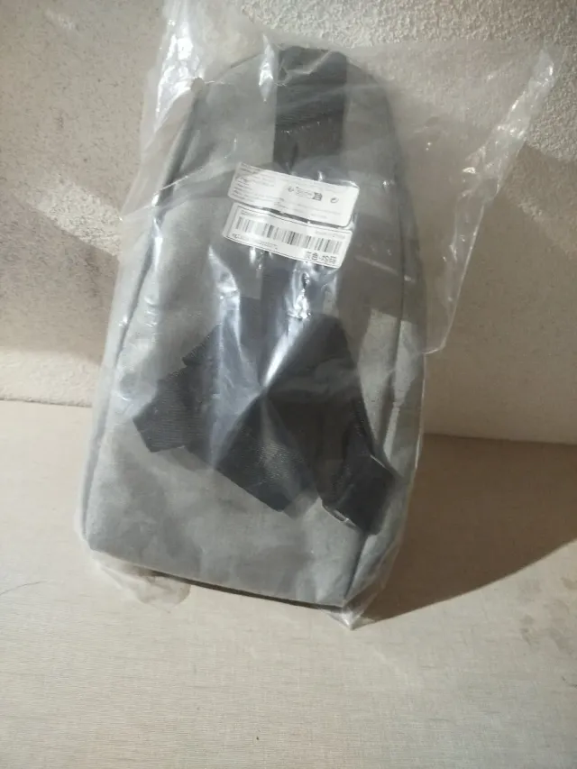 Bolso bandolera caballero gris