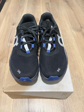 Zapatillas On Running Cloudmonster Negro/Morado