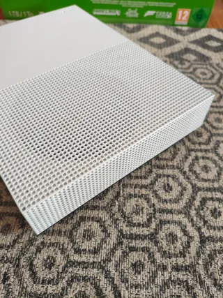 Xbox One S All Digital 1TB con Caja