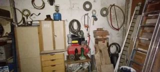 Carpintería, herramientas, y maderas varias