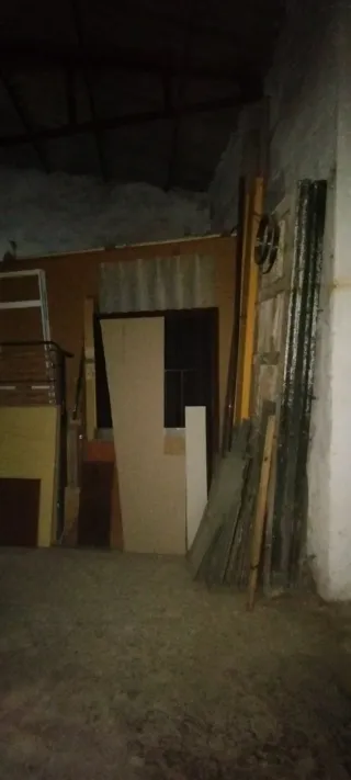 Carpintería, herramientas, y maderas varias