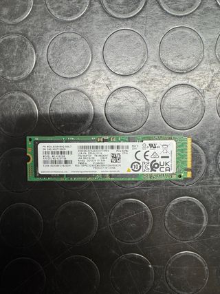 3x SSD NVMe Samsung 256 GB