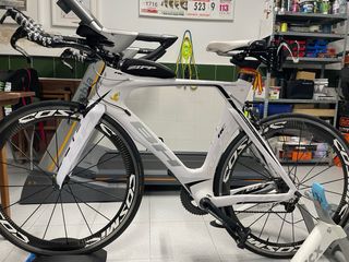 Bicicleta Triatlón BH Aerolight RC Carbono