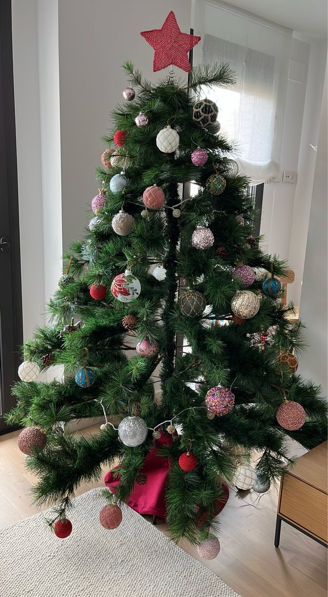 Árbol de Navidad 210 cm en su caja + con adornos