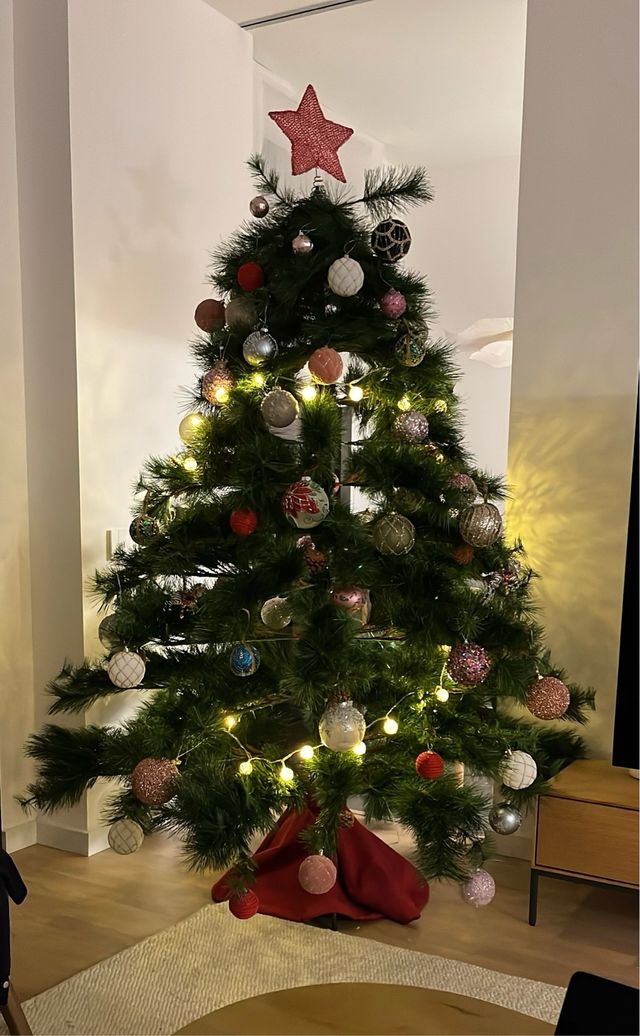 Árbol de Navidad 210 cm en su caja + con adornos