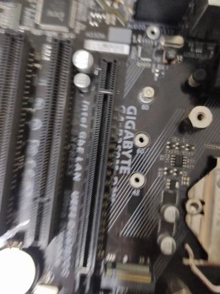 Placa base Gigabyte GA-B250M-D3H