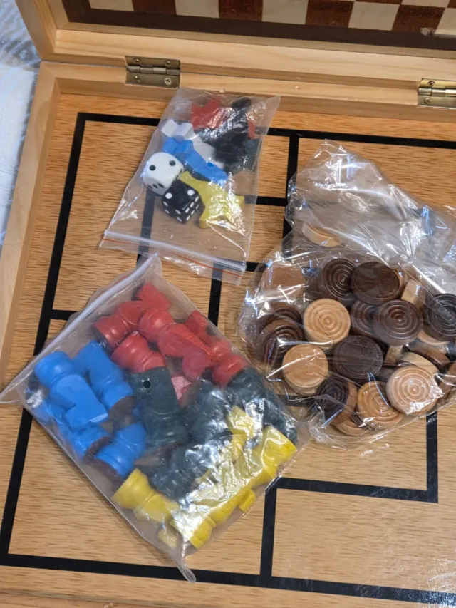 Estuche Juegos de Mesa