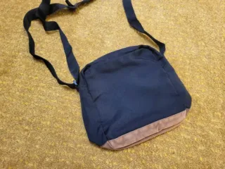 Bolso Puma Suede color negro marrón pequeño bolsa