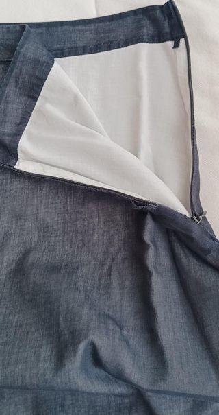 Falda Adolfo Dominguez gasa negra bordada