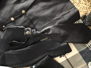 Traje de novio azul marino