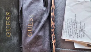 Gafas Guess auténticas.