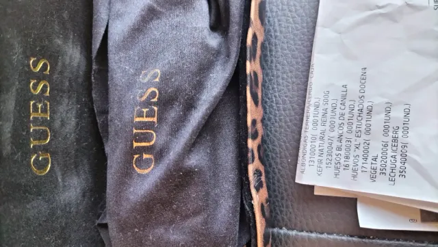 Gafas Guess auténticas.